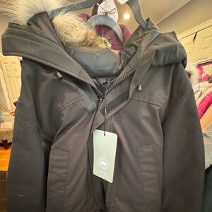 NWT - Canda Goose - Langford Parka Black  with fur trim